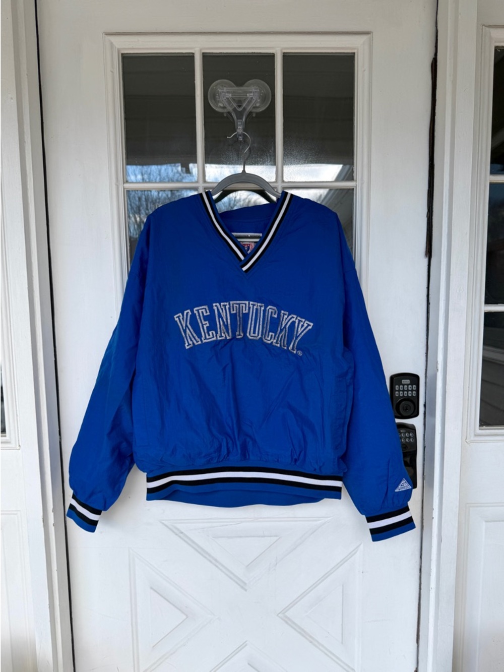 L KENTUCKY BLUE BEAUTIFUL WINDBREAKER JACKET NO STAINS OR RIPS